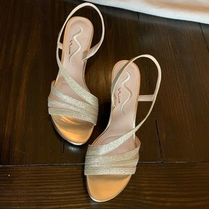 Nina NANELLE PLATFORM SANDAL size 8